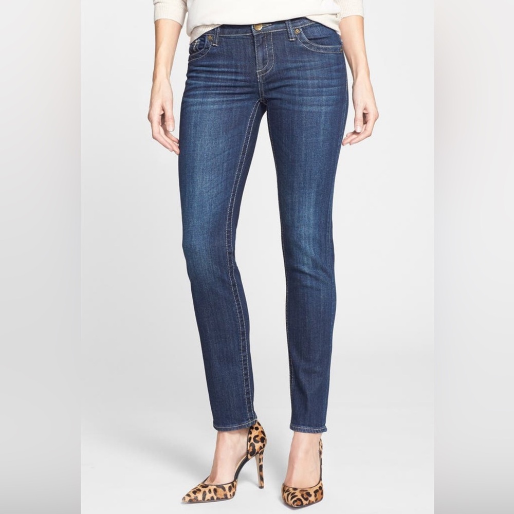Kut from the Kloth Straight Leg Mid-Rise Jeans 8 Long